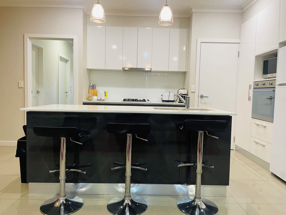 Island bench has 3 x stools