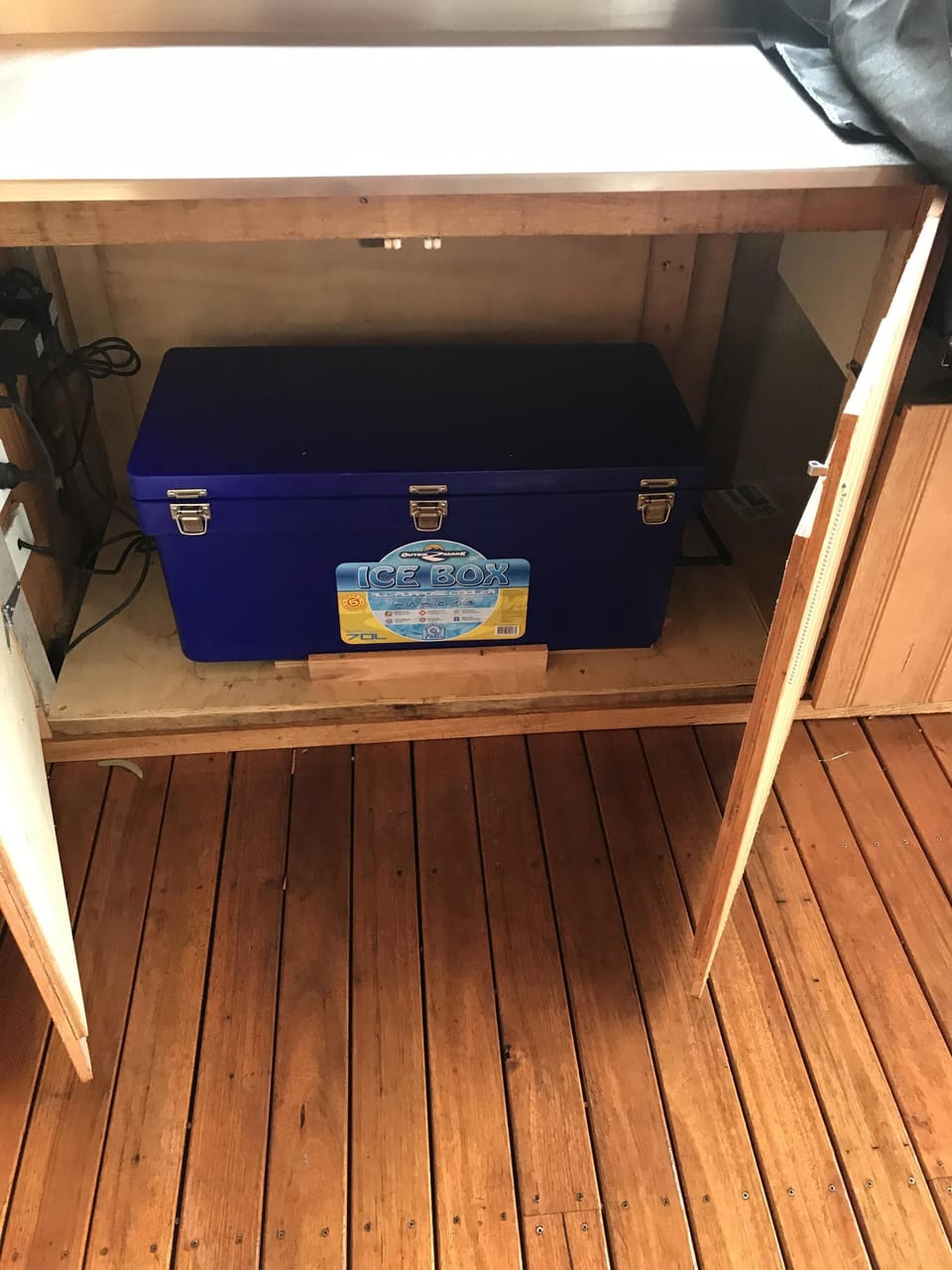 70 Lt ICE BOX COOLER in BBQ AREA