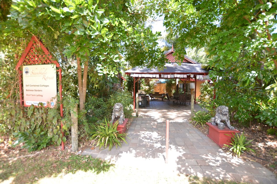 Entrance to Shambhala Retreat, Karuna Cottage entrance is to the right.