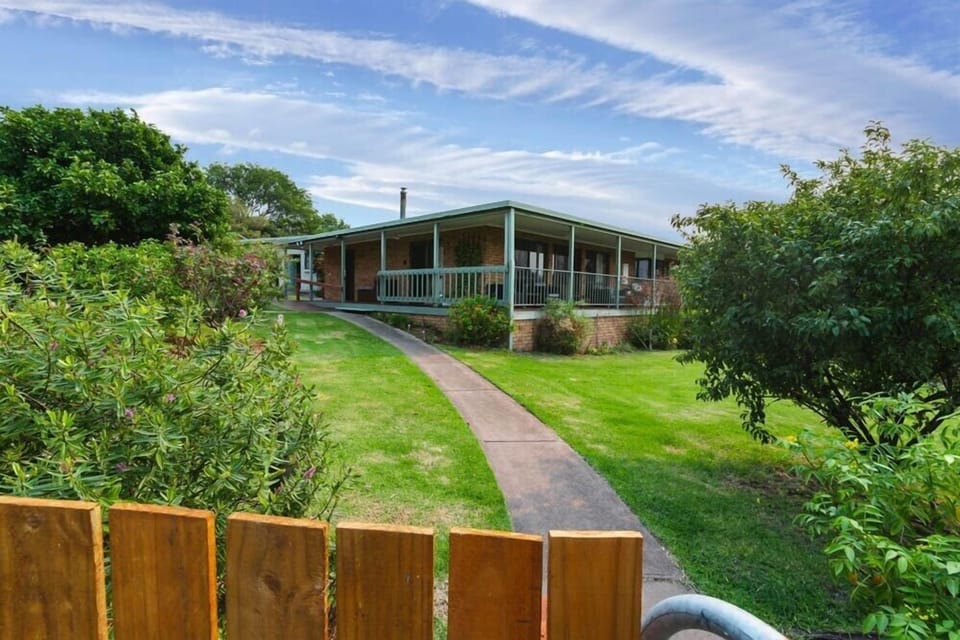 Dots Lakehouse