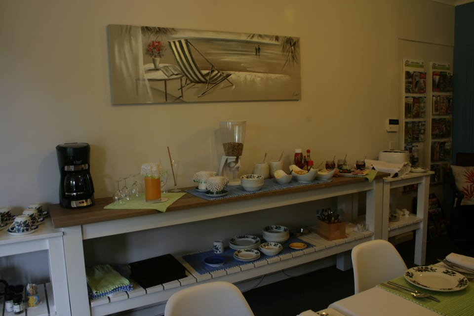 Daily English breakfast (ZAR 120 per person)