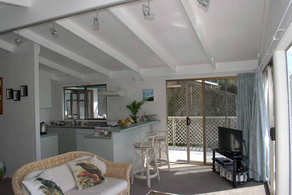 Full Kitchen off the lounge area