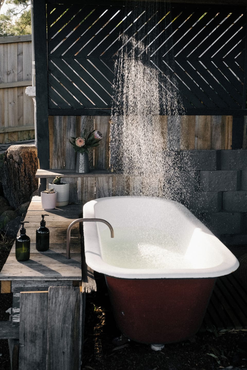 Outdoor spa tub