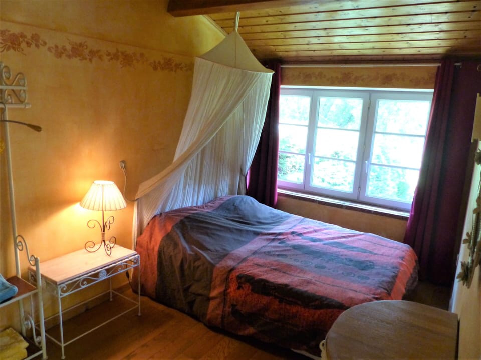 Bedroom 2 Photo 2