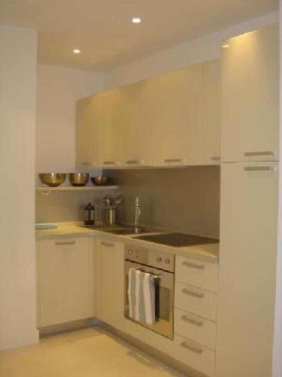 Fully fitted Kitchen with everything that you need. 