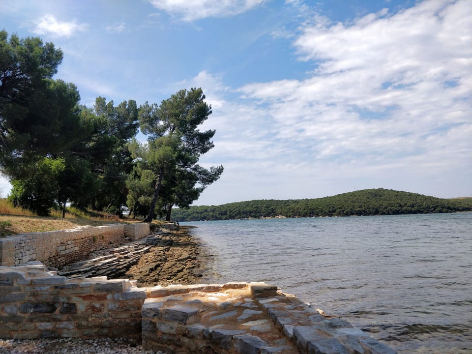 Swimming spot by the Roman archaeological site, 5 minutes walk or swimming