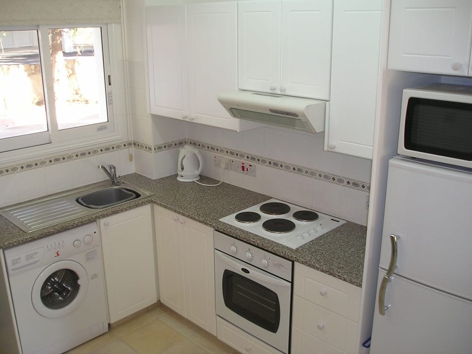 Fully-fitted and well-equipped modern kitchen