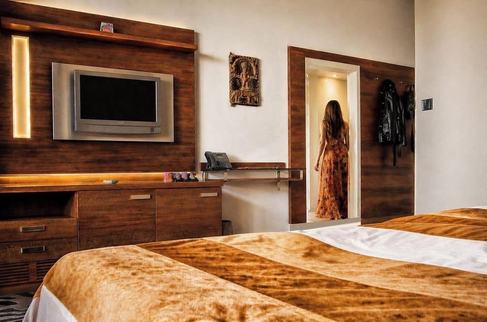 1 bedroom, minibar, in-room safe, desk