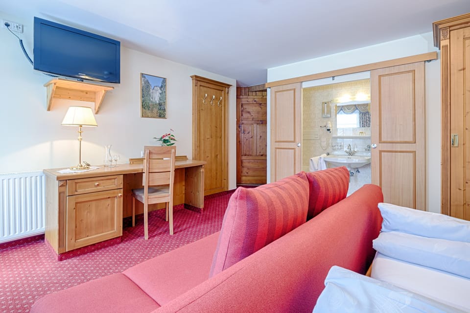 Family Room | Room amenity