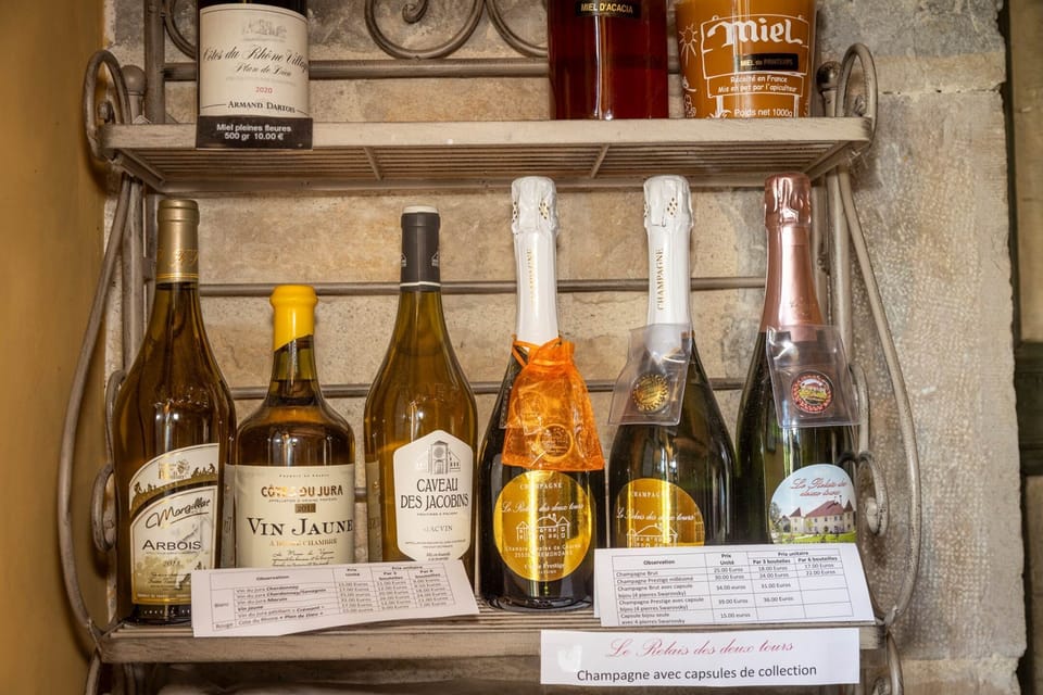 Découvrez nos produits en vente  exclusive au Relais des Deux Tours