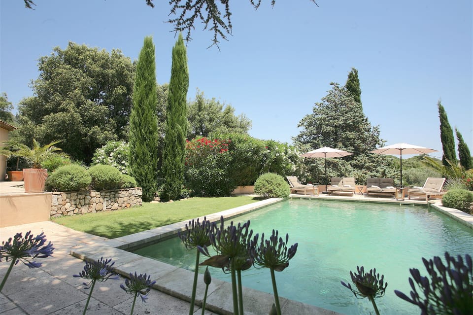 Heated 10x5m Salt water pool (Chlorine Free) set in landscaped gardens with view