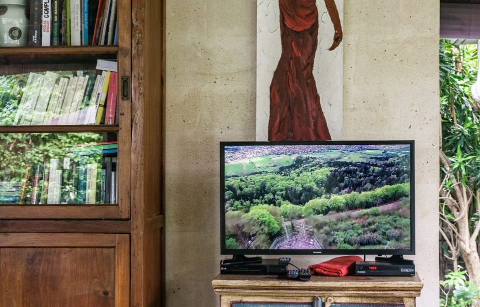 TV