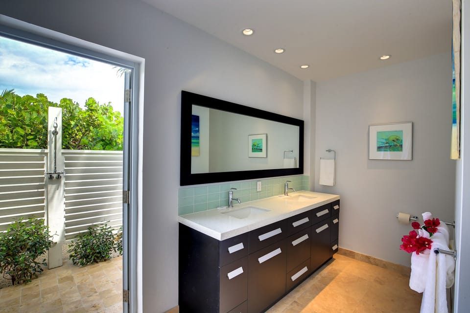 Bathroom and outdoor shower 