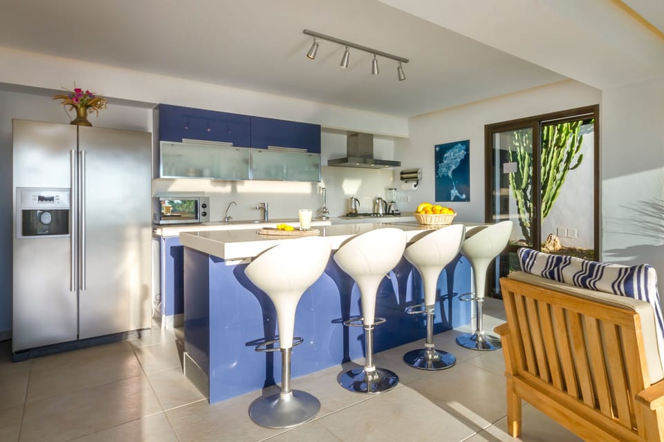 Modern fully equipped kitchen 