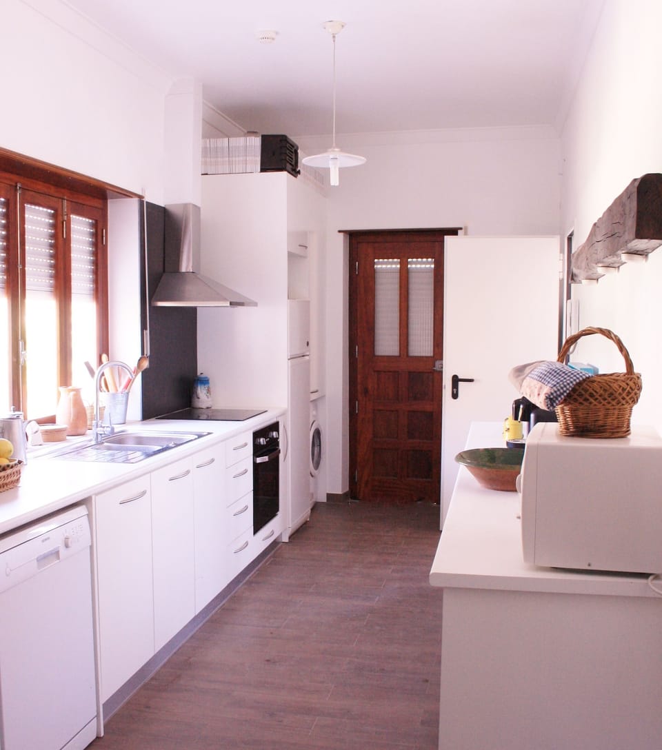 Cozinha equipada - Equipped Kitchen