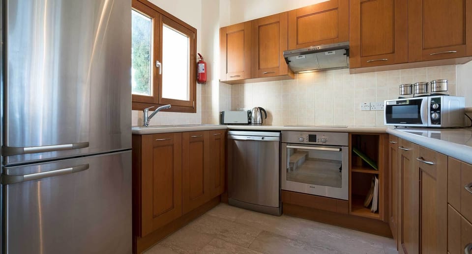 Villa, 2 Bedrooms | Private kitchen | Coffee/tea maker, fridge, microwave, oven