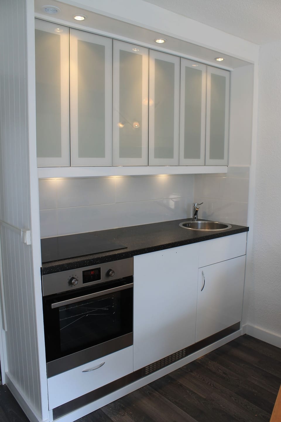 Kitchen - view 1