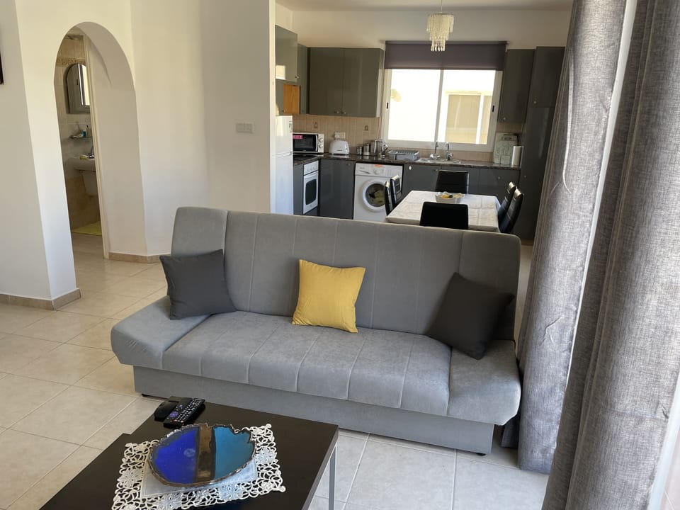 Open Plan Lounge/Kitchen