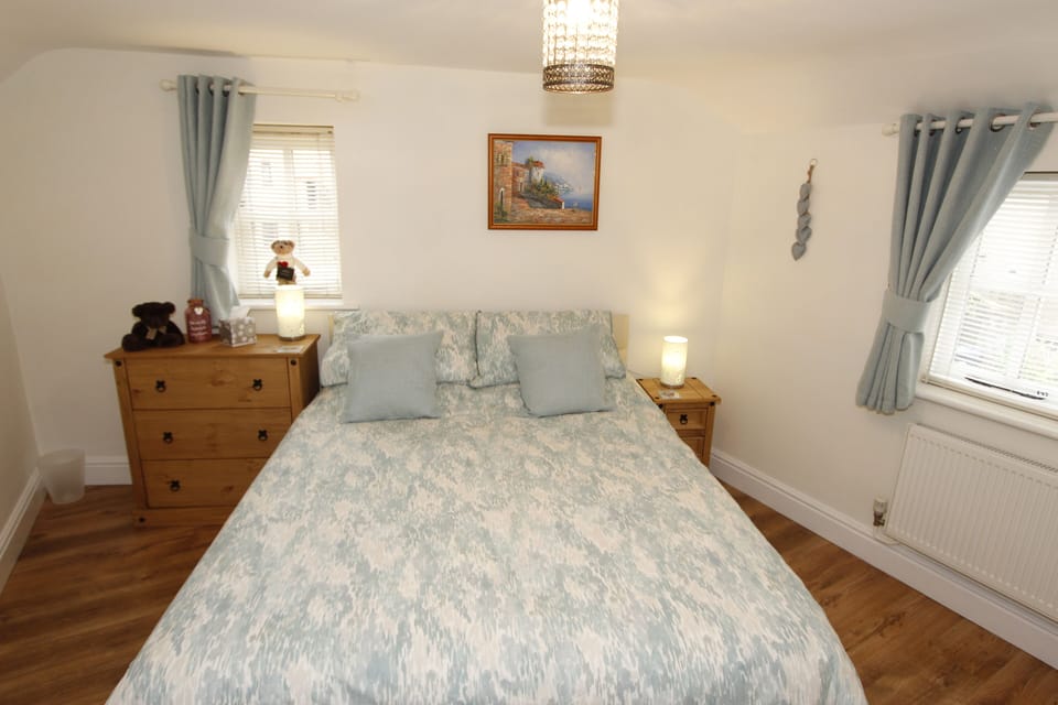 Second bedroom can be made up as two singles or one double