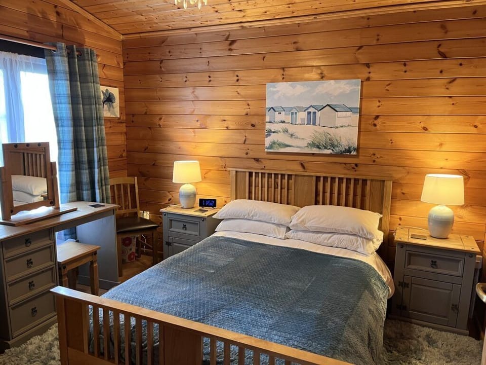 Willow Lodge, Cedar Springs
3 Bedroom Log Cabin, Heacham, Norfolk
Close to beach