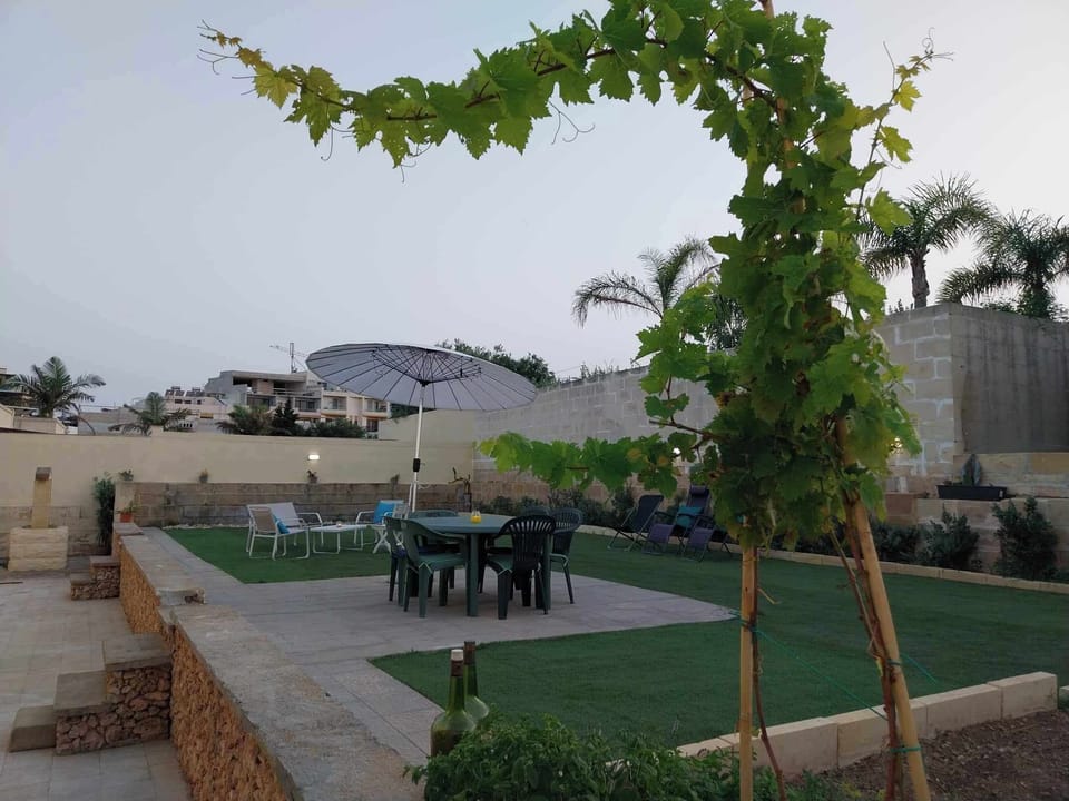 A lovely evening spent on your very own private back garden.