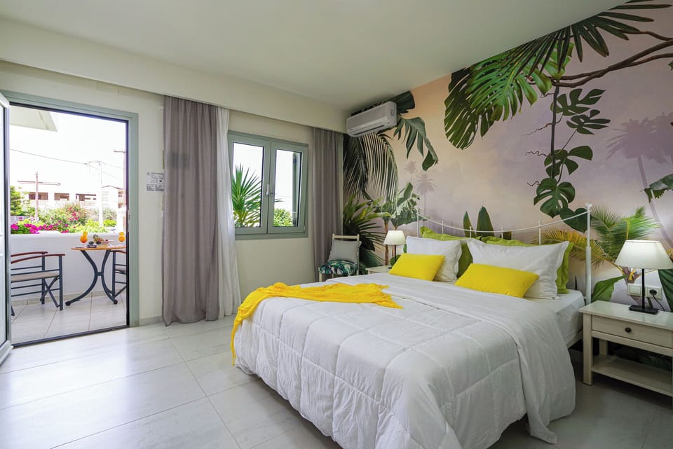 Superior Studio (for 2) | In-room safe, soundproofing, free cribs/infant beds, free WiFi