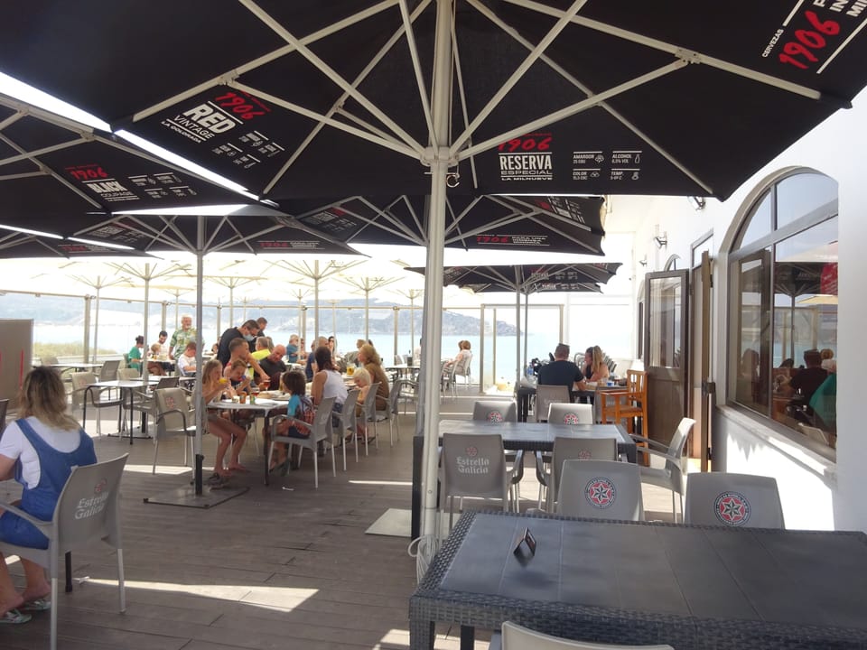 Relax and eat looking over the bay