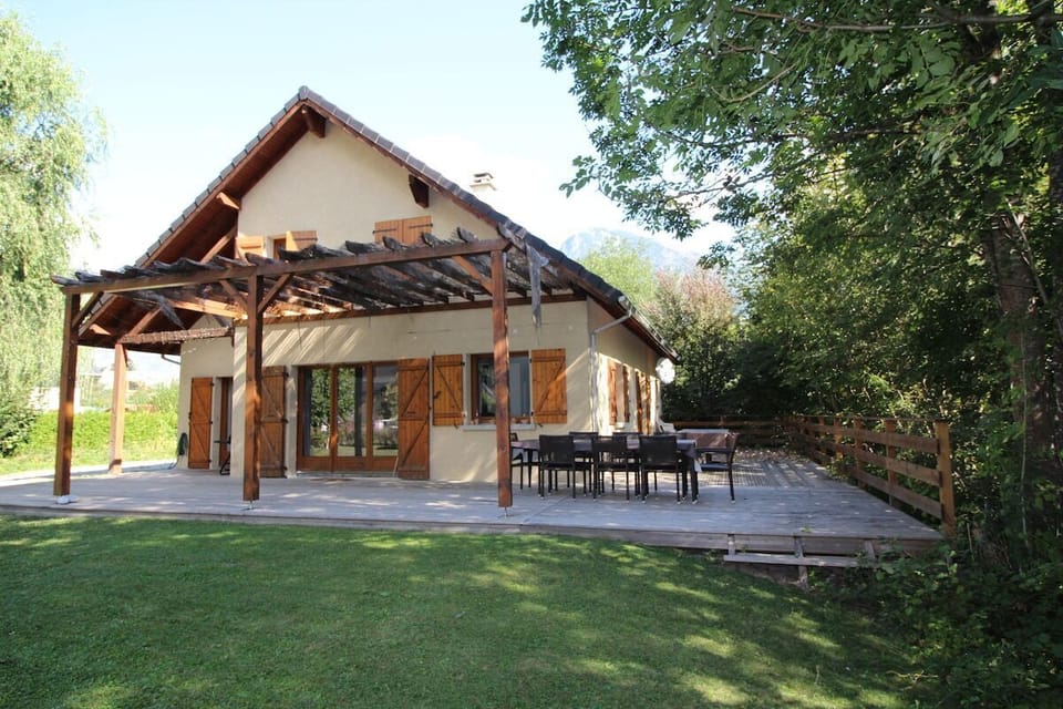 Spacious holiday house