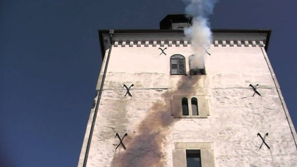 Tower Lotrščak and Grič cannon at apartment street