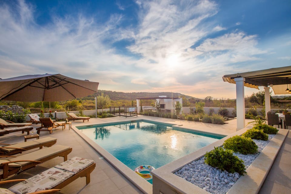 Pool area