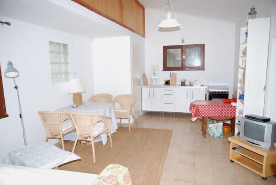 dining space and kitchen