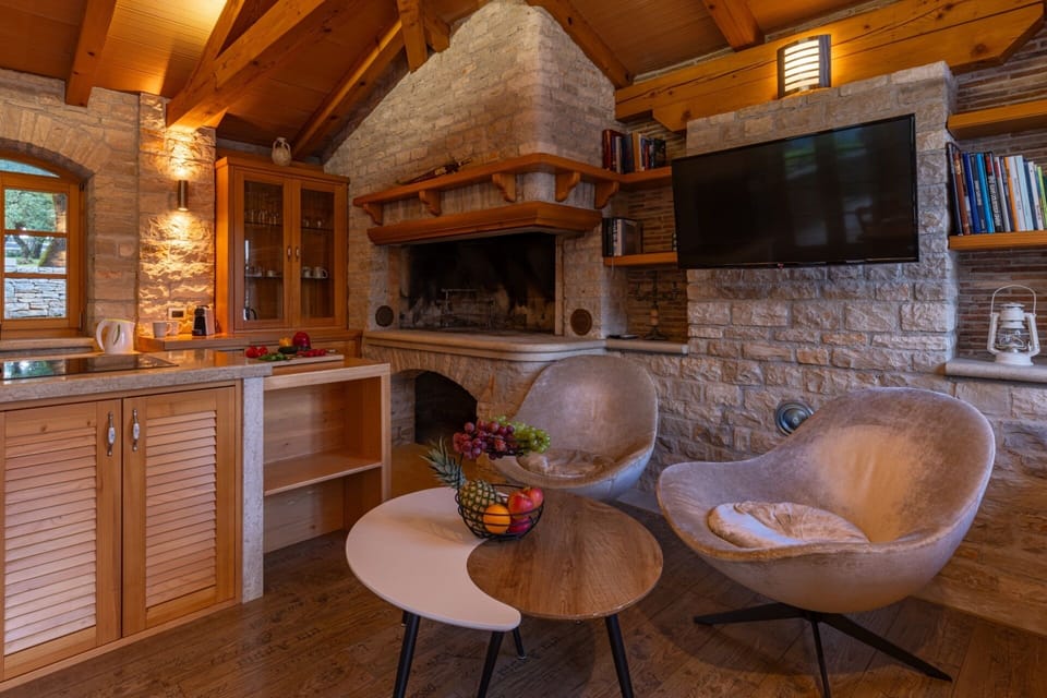 Kitchen, Rest Area