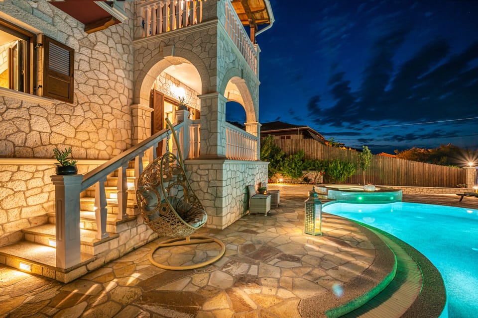Outdoor living under the stars.