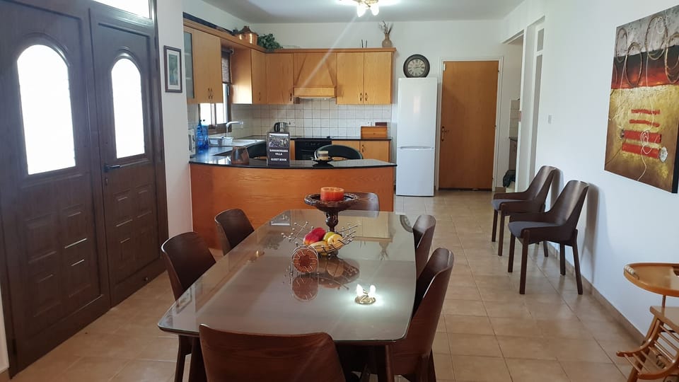 Kitchen table