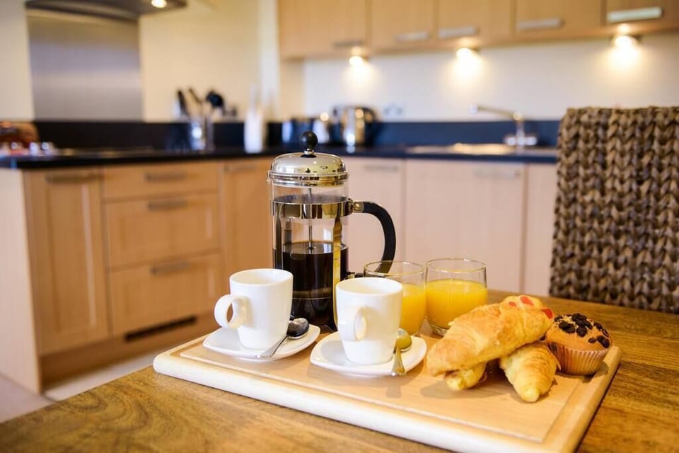 Designer Kitchen - Fully Equipped 