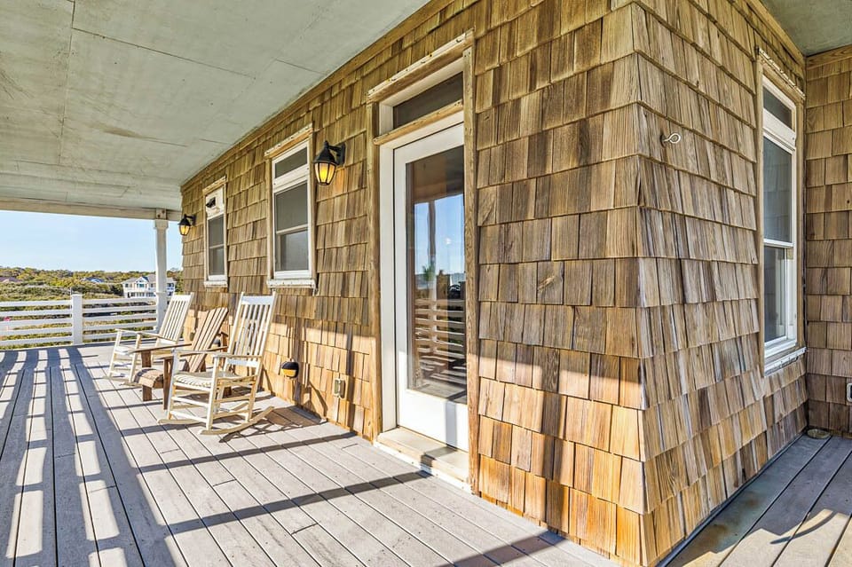 Top-Level Deck with Seating