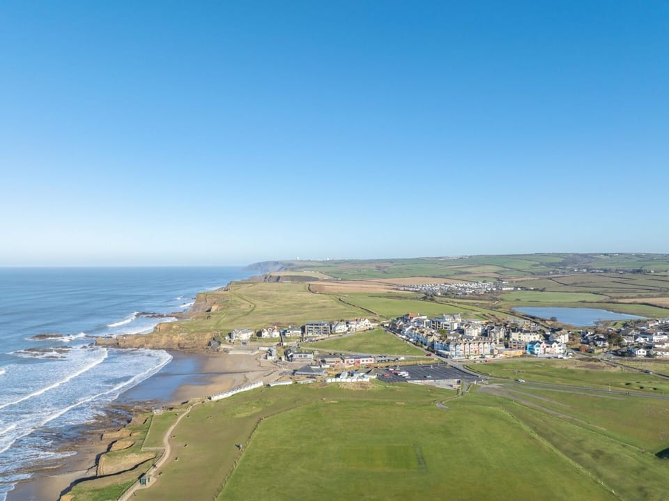 Bude sea pool near Foreshore holiday home Cornwall