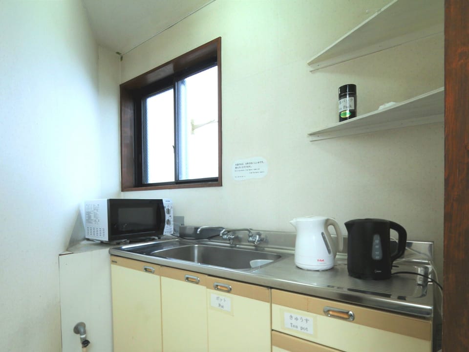 Shared fridge, shared microwave