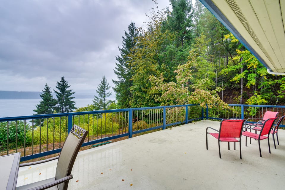 Deck | Canal & Mountain View | Grill | Outdoor Dining