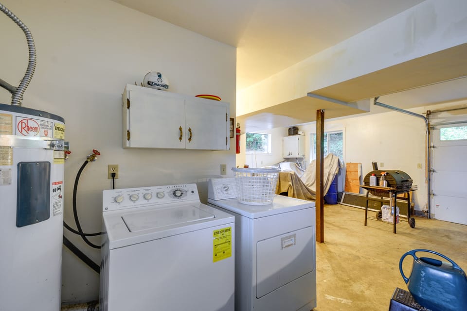 Laundry Area | Washer/Dryer | Laundry Detergent