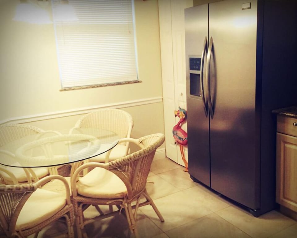 Kitchen Eating area