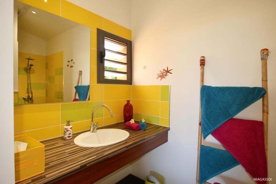 Shower, hair dryer, bathrobes, towels