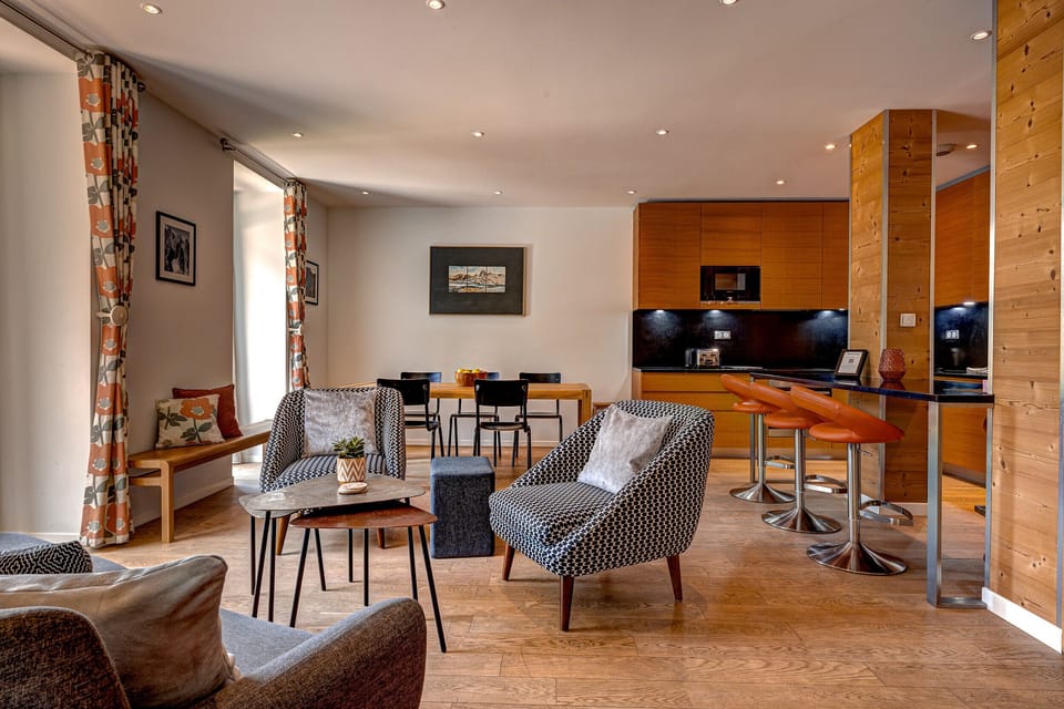 Open-plan lay-out on the ground floor