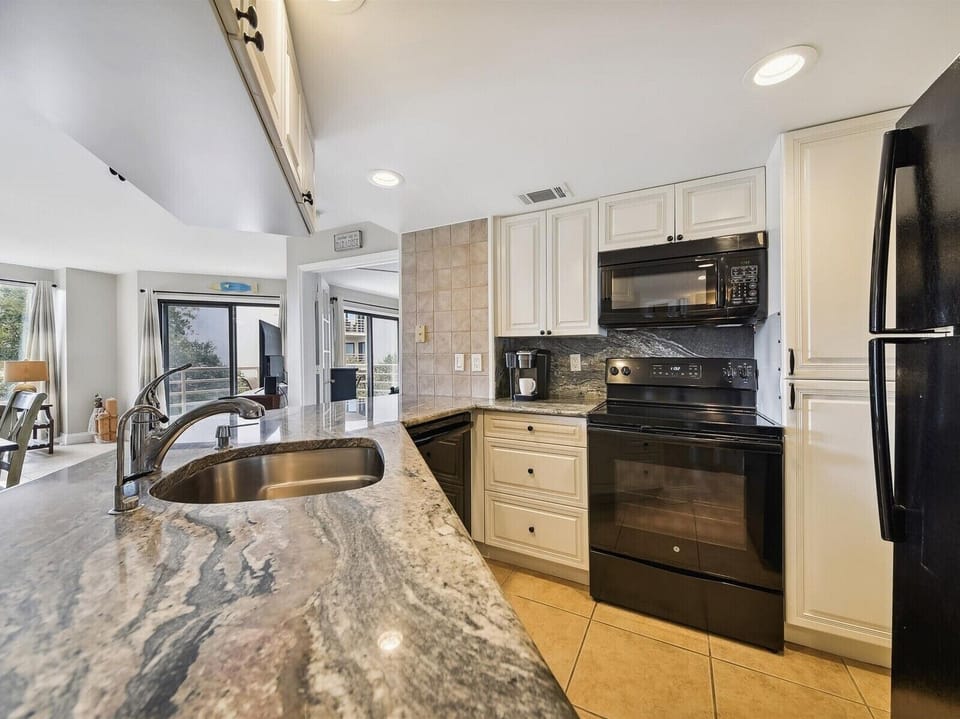 Kitchen at 2412 Villamare