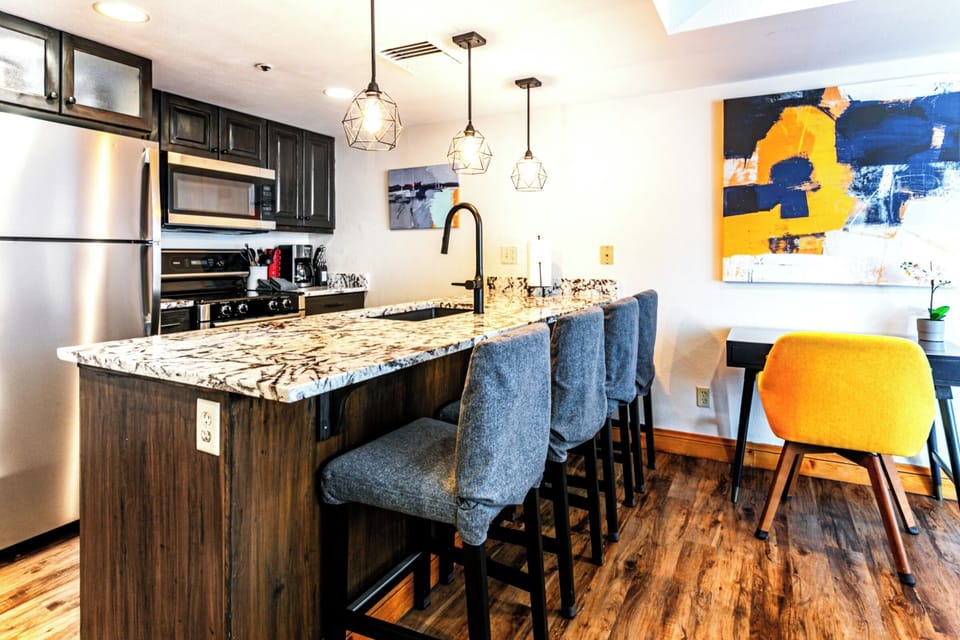 Grab a quick AM bite at the kitchen bar to be first at lift
