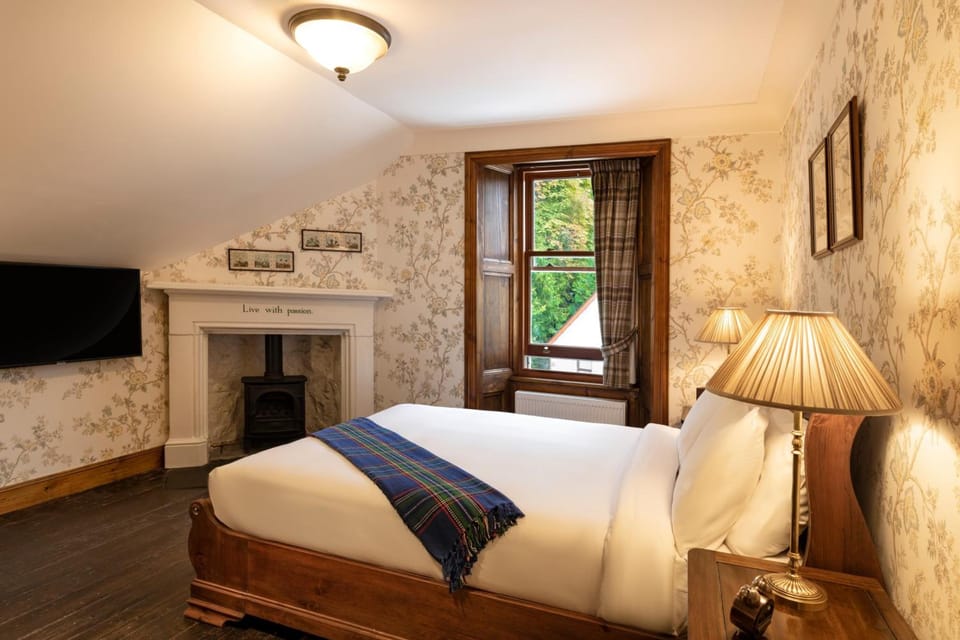 Premium bedding, Select Comfort beds, in-room safe