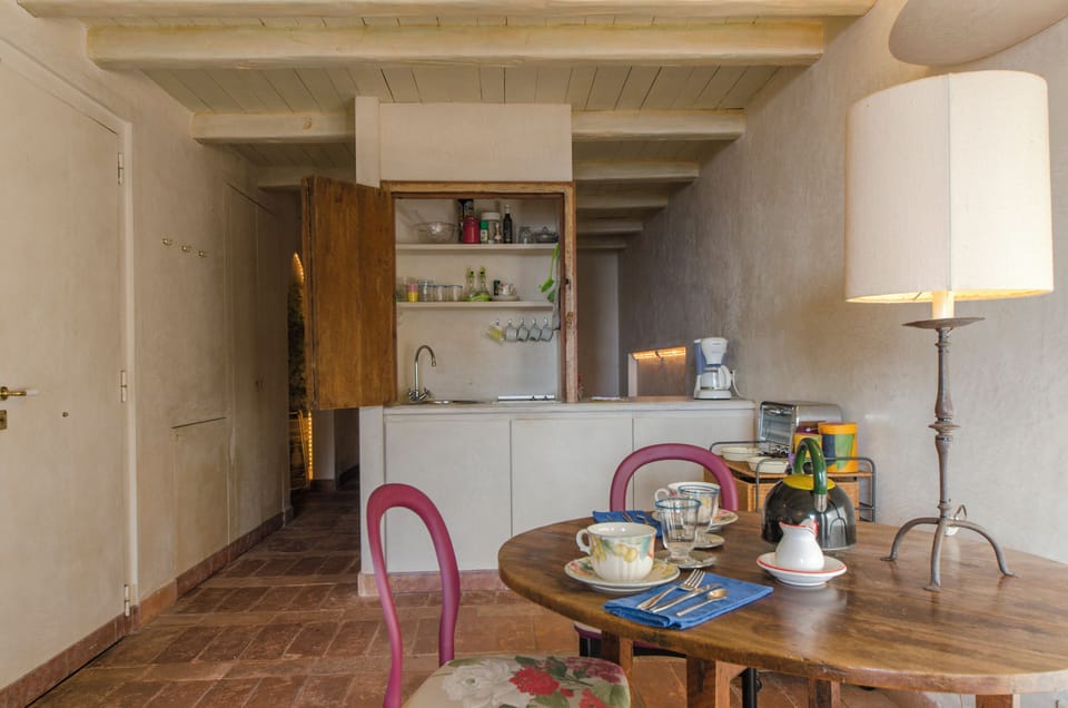 Studio, 2 Twin Beds, Kitchenette, Harbor View | Private kitchenette | Fridge, microwave, stovetop, cookware/dishes/utensils