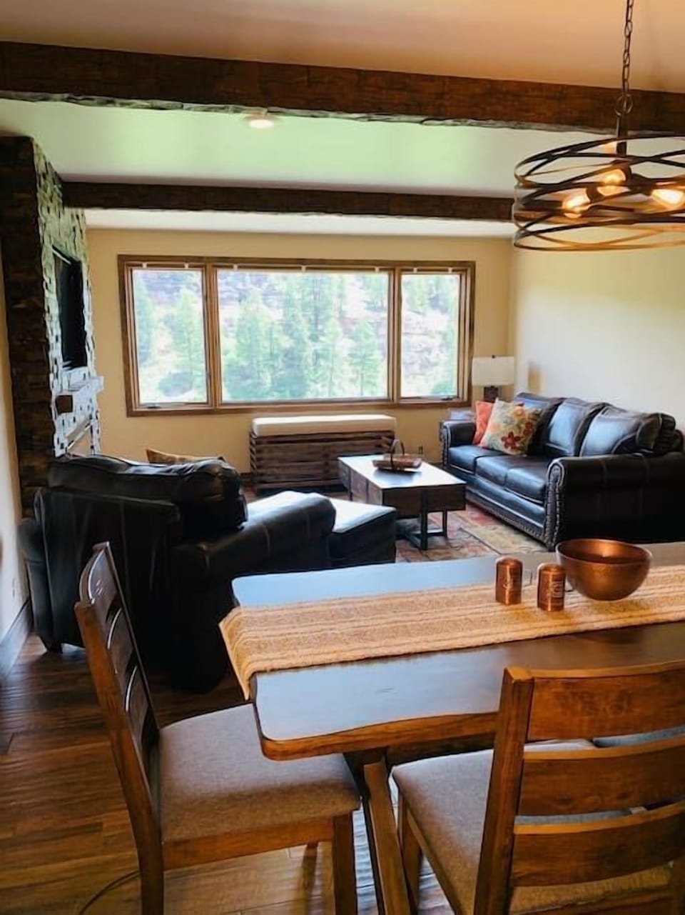 Cozy Mountain Lodge