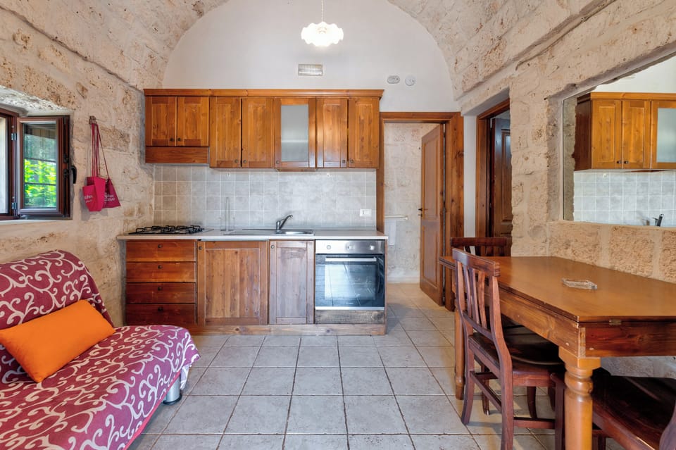 Executive Villa, 1 Bedroom, Air conditioning | Private kitchen | Fridge, stovetop, electric kettle, cookware/dishes/utensils