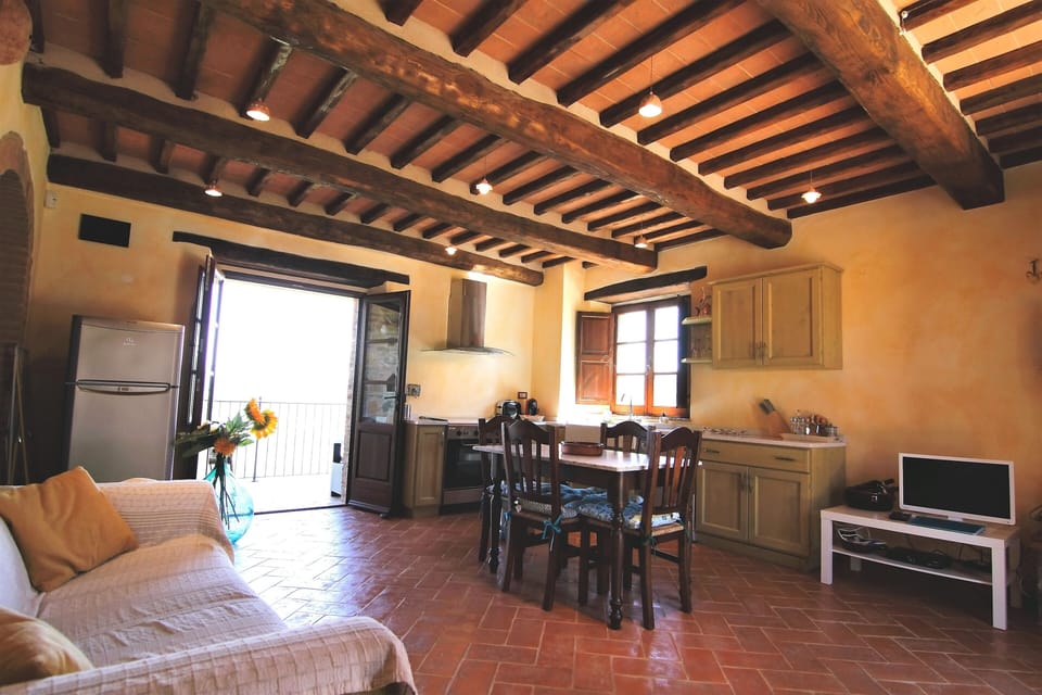 Noce cottage: living room